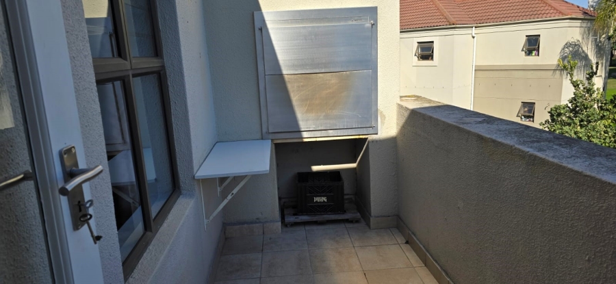 To Let 3 Bedroom Property for Rent in Vredekloof Western Cape